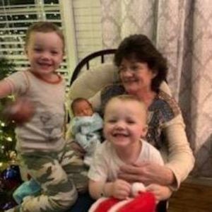 Meet your Posher, Leslie